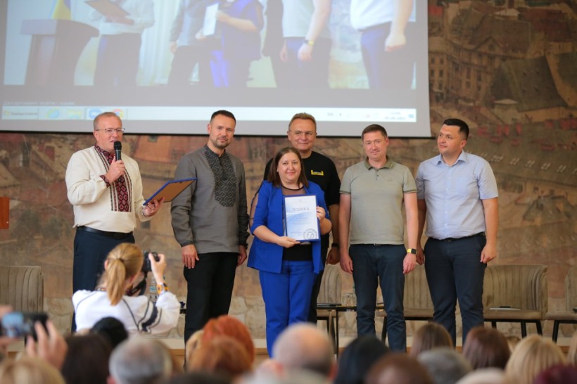 Ніхто не має права забрати в української молоді освіту, – Сергій Шкарлет