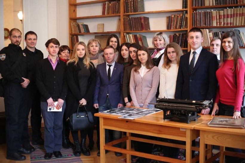 Студенти КУП НАНУ та Студентська рада м. Києва провели засідання круглого столу в Історико-меморіальному музеї Михайла Грушевського