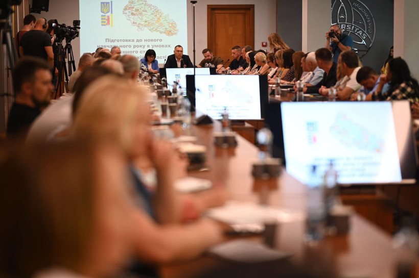 Держсекретар обговорив стан готовності закладів освіти Закарпаття до нового навчального року та створення безпечного середовища