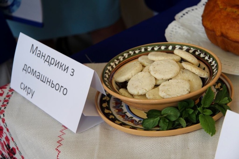 Учні та студенти Волині взяли участь у конкурсі, щоб показати корисну та смачну альтернативу фаст-фуду