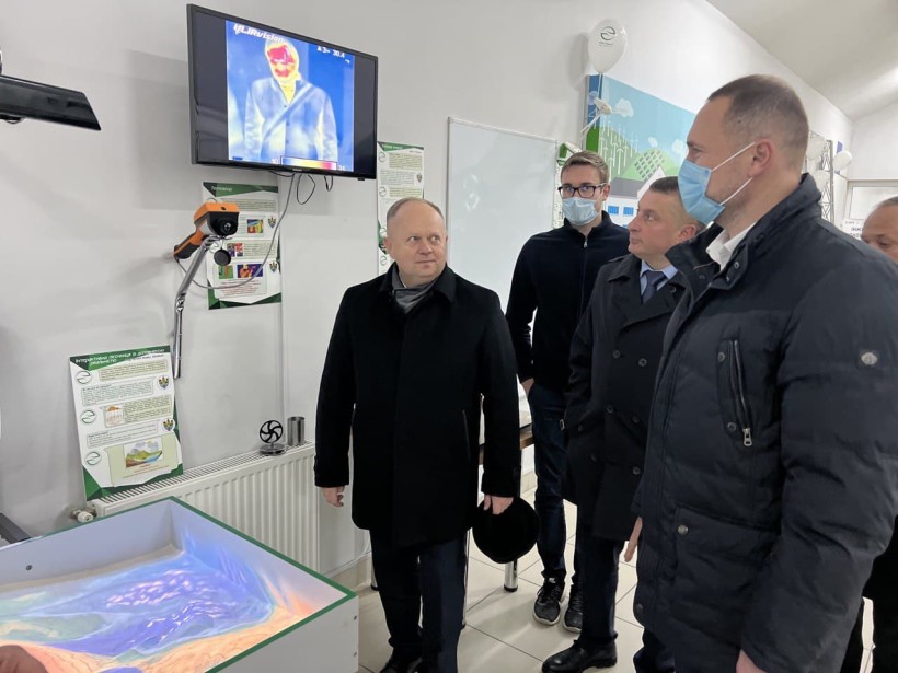 Сергій Шкарлет відвідав заклади освіти на Прикарпатті