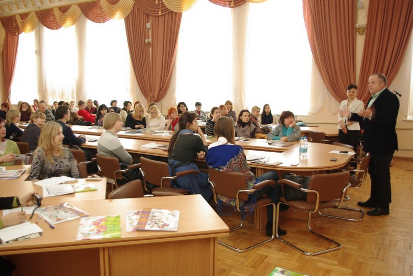ЗНУ вдосконалює освітні стандарти іншомовної підготовки