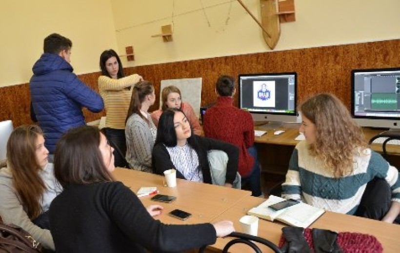 У Дніпропетровському національному університеті імені Олеся Гончара запрацювало студентське радіо «Гончар FM»