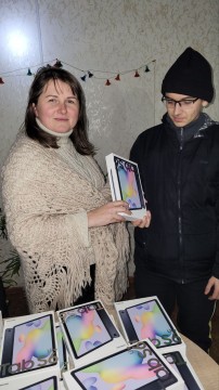 Цифрові пристрої для здобувачів освіти: понад 3 тис. планшетів отримали учні Дніпровщини, Донеччини та Миколаївщини