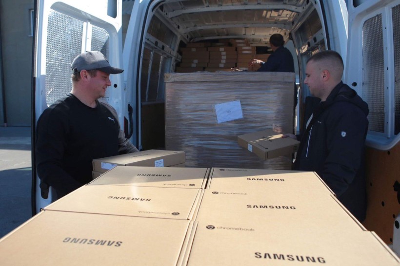Цифрові девайси для освіти: понад 25 тис. ноутбуків передано в області за підтримки Google та ЮНЕСКО