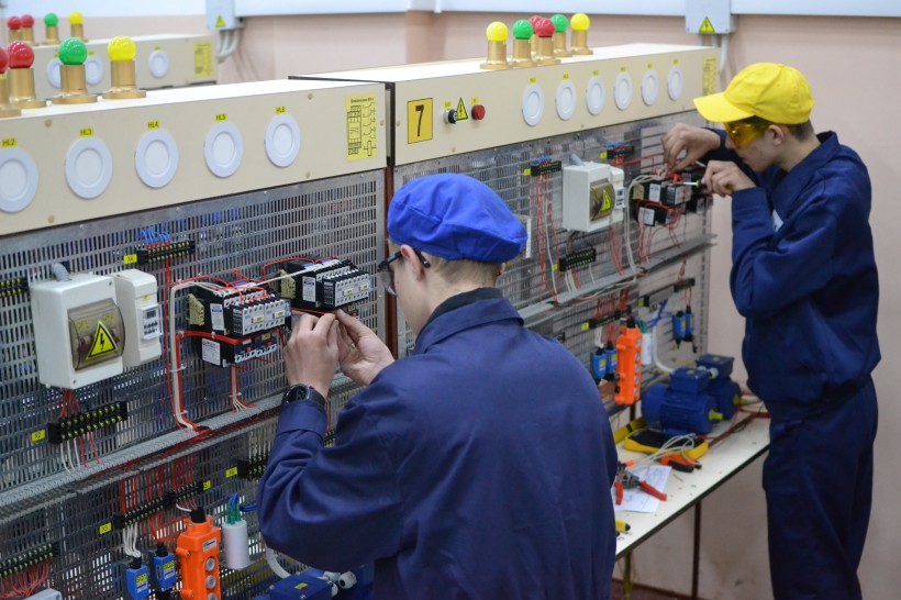 В Україні визначили кращого електромонтера серед учнів профтехів