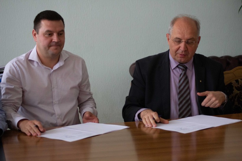 Нові освітні програми, розбудова мережі НПЦ з будівельних професій та створення окремого порталу для комунікацій - підписано Меморандум з “Сініат”