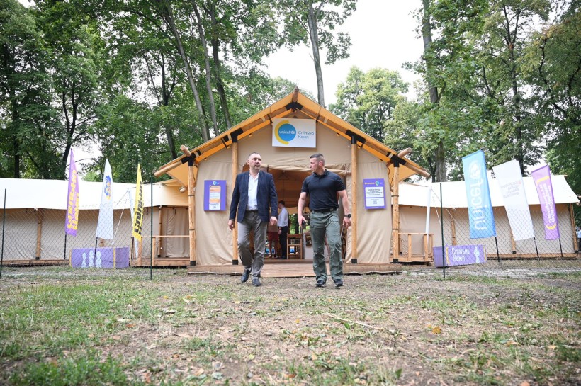 Держсекретар МОН відвідав «Спільно Кемп» в Ужгороді