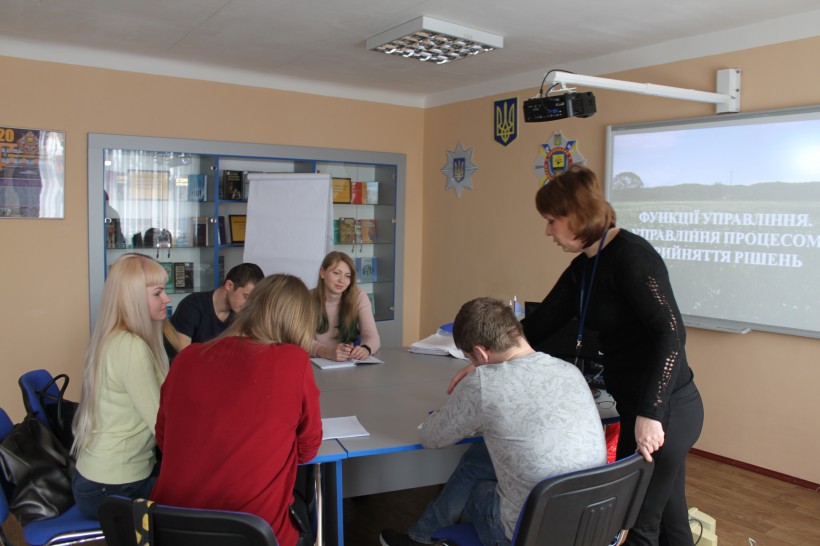 Як надавати першу медичну допомогу та захиститися від емоційного вигорання - у ДЮІ реалізують соціальні проекти