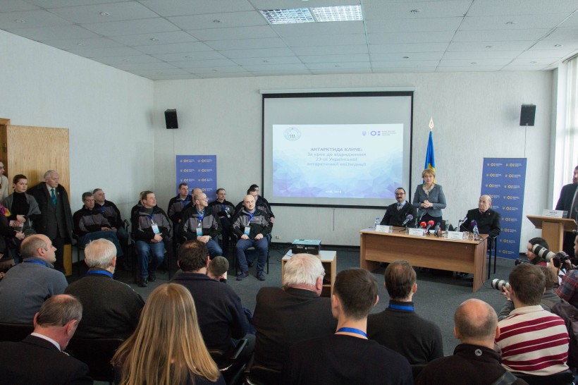 Вивчати озонову діру, магнітне поле та пінгвінів – на станцію Академік Вернадський їде 23-я Українська антарктична експедиція