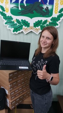 Педагоги з деокупованих територій Київщини отримали майже 600 ноутбуків від ЮНІСЕФ