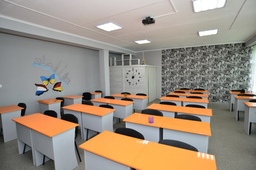 Віра Рогова оглянула черкаські заклади освіти та укриття