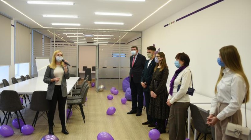 У КНТЕУ відкрили інноваційний коворкінг «Phygital Hub»