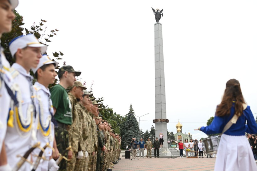 Найкращим знавцям дисципліни «Захист України» вручили обласні почесні відзнаки