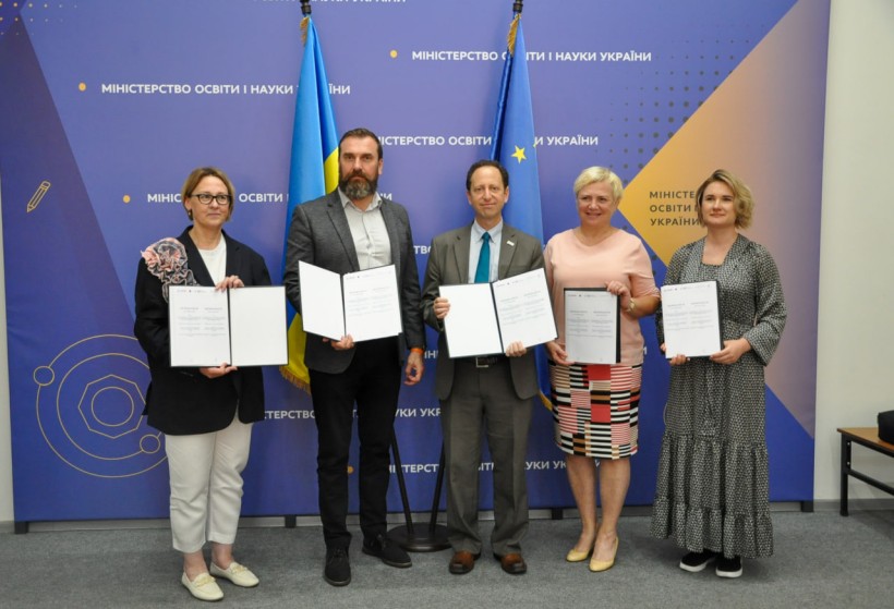 МОН підписало меморандум у межах Всеукраїнської програми ментального здоров'я «Ти як?»