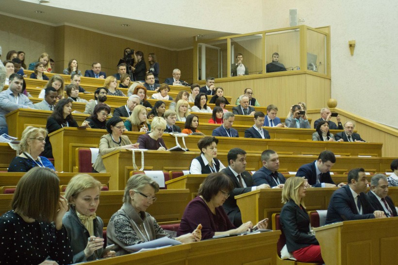 ЗНО з мови, зменшення впливу посередників та контроль за рівнем освіти – МОН працює над підвищенням якості послуг іноземним студентам