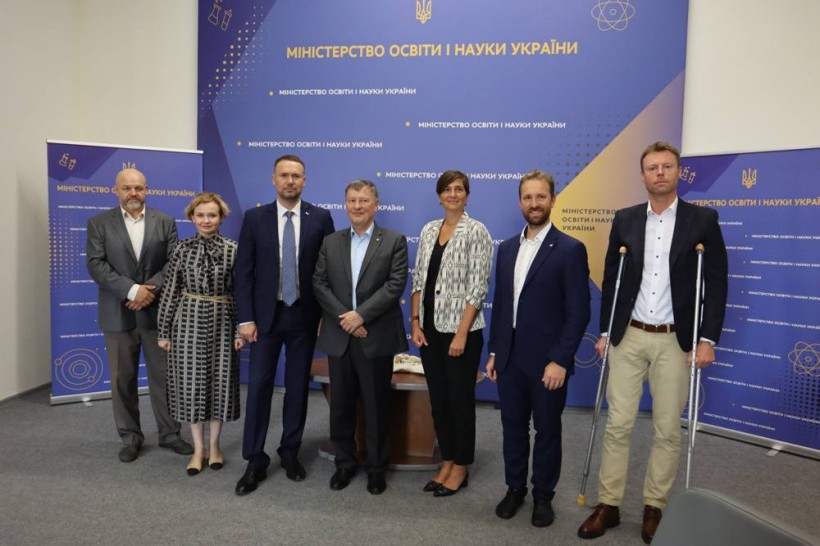 Міністри освіти і науки України та Чехії обговорили залучення українських дітей за кордоном до навчання