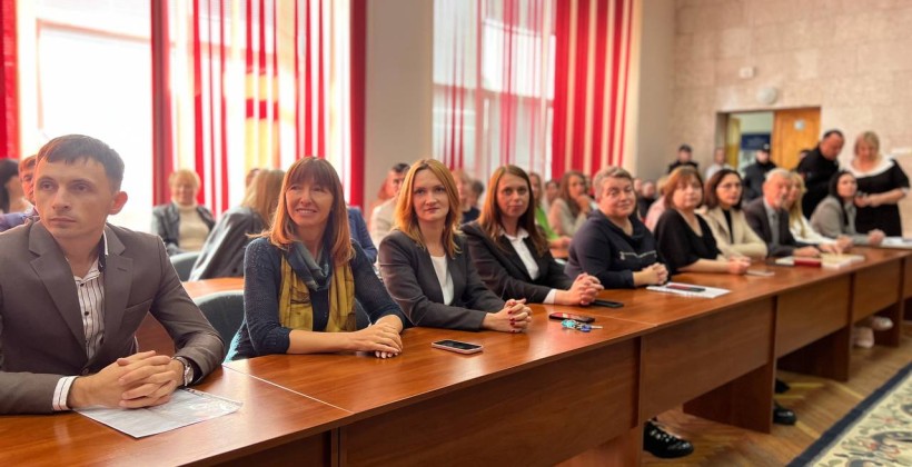 Сергій Шкарлет під час візиту до Хмельниччини наголосив на важливості облаштування укриттів у школах за новими стандартами в межах запланованої субвенції на 2023 рік