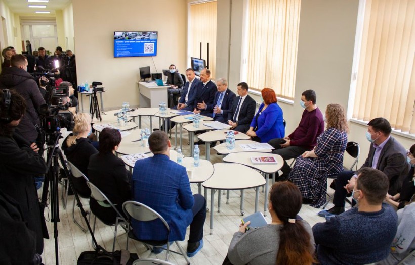 Інклюзивно-ресурсні центри Одеської області отримали спеціалізовані автомобілі
