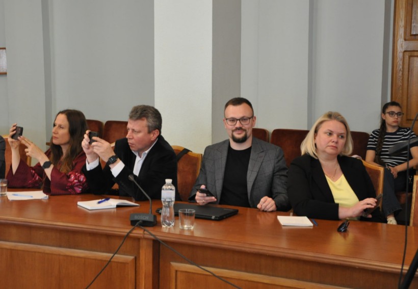 Вступна кампанія 2024, формульне фінансування університетів, освітні траєкторії, гранти, оновлення системи державного замовлення: МОН поспілкувалося з керівниками ЗВО щодо комплексної трансформації вищої освіти