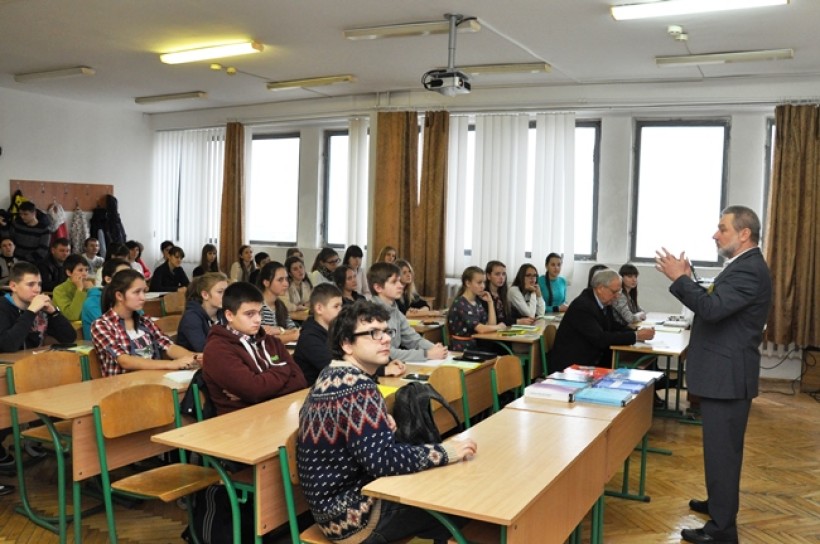 У Прикарпатському національному університеті відбулась Третя Осіння Школа юних біохіміків “Біомолекули живого організму: вітаміни та поліфеноли”