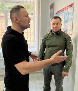 Сергій Шкарлет оглянув пошкоджені заклади освіти Сумщини та обговорив з керівництвом області підготовку до навчального року