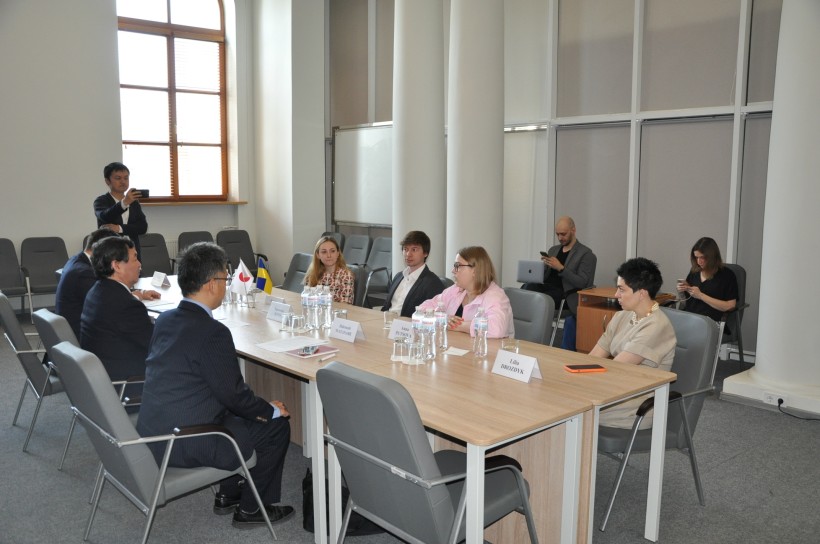 JICA передає ноутбуки цифровим освітнім центрам в Україні