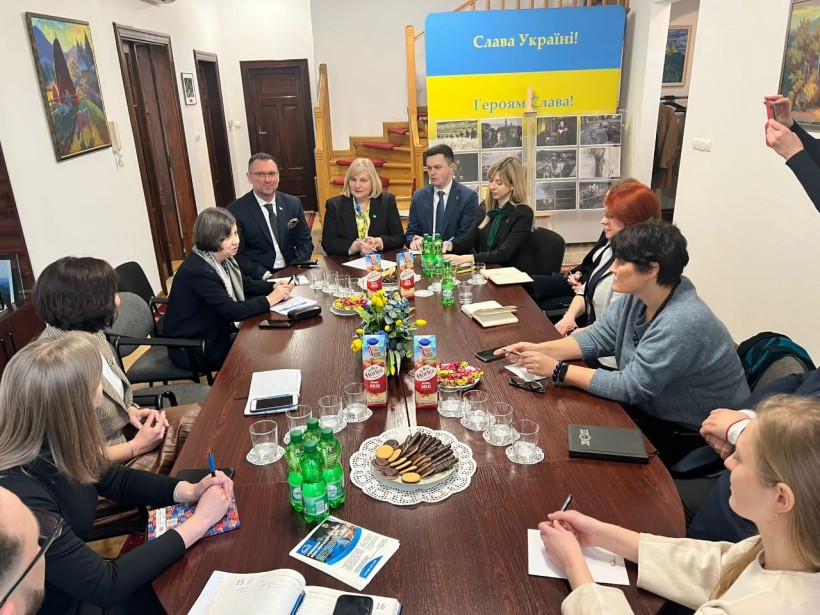 Віра Рогова зустрілася з українськими вчителями у Польщі