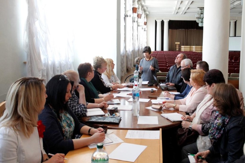 The Ministry holds a meeting on the fine tuning of syllabuses in foreign languages