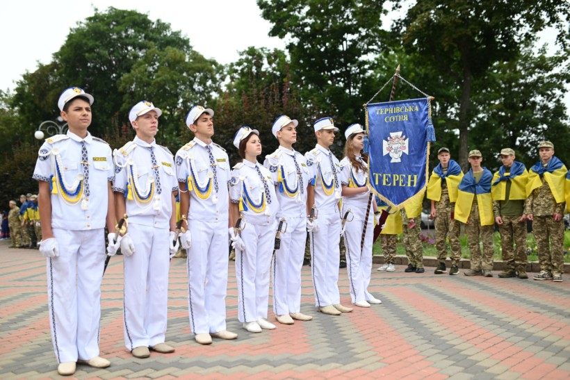 Найкращим знавцям дисципліни «Захист України» вручили обласні почесні відзнаки
