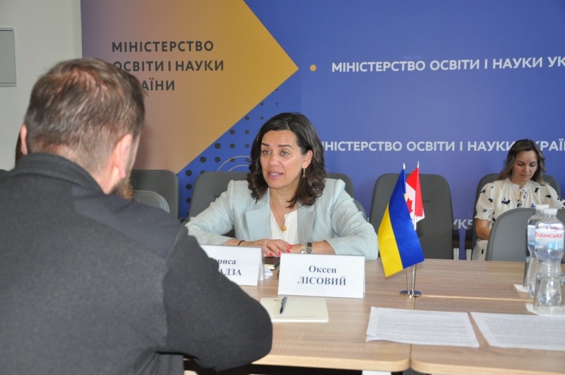 Міністр освіти і науки Оксен Лісовий провів зустріч із Надзвичайним і Повноважним Послом Канади в Україні пані Ларисою Ґаладзою