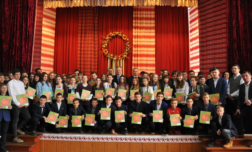Викладачі ПНУ презентували дитячу книгу з фінансової грамотності - її поширюватимуть серед шкіл регіону