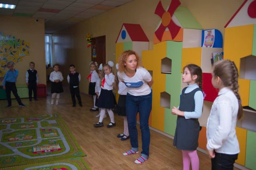 Уроки від спортсменів, музикантів, юристів та журналістів: у сумській школі провели низку воркшопів у межах акції “Урок від метра”