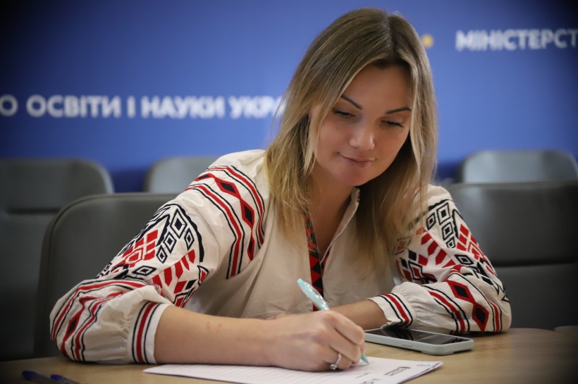 Міністерство освіти і науки України долучилося до написання радіодиктанту