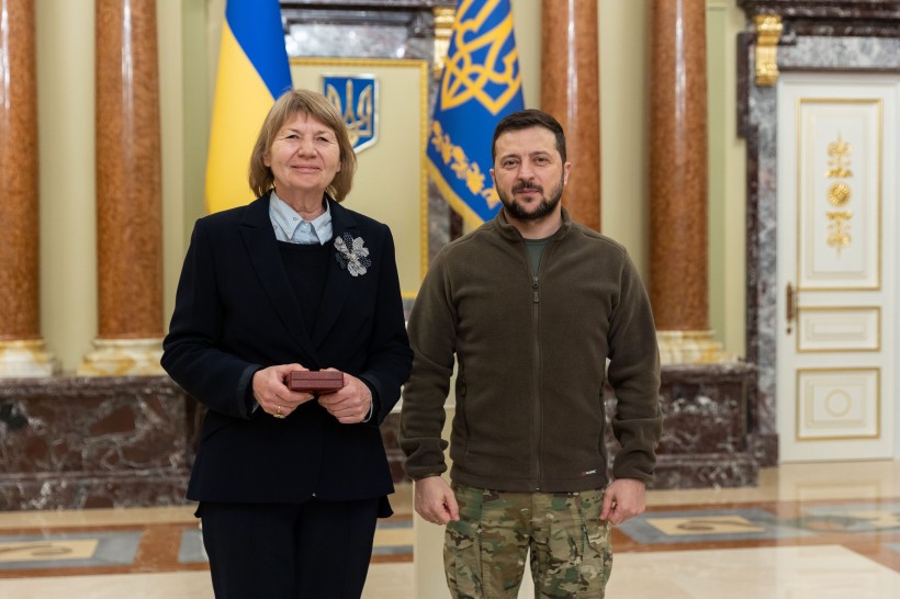Про сумлінну роботу українських освітян сьогодні свідчать не лише здобутки їхніх учнів на олімпіадах, а й перемоги на фронті, – Володимир Зеленський