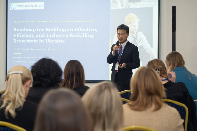 Дані про навички та попит роботодавців: Україна зміцнює систему перекваліфікації