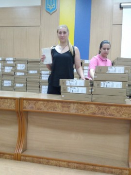Учителі Луганщини отримали майже 700 ноутбуків від ЮНІСЕФ