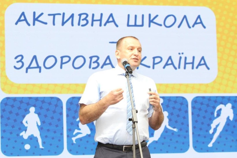 "Біжи по коридору – і будь здоровим". Інтерв’ю з керівником Комітету фізичного виховання і спорту МОН України Вадимом Стеценком