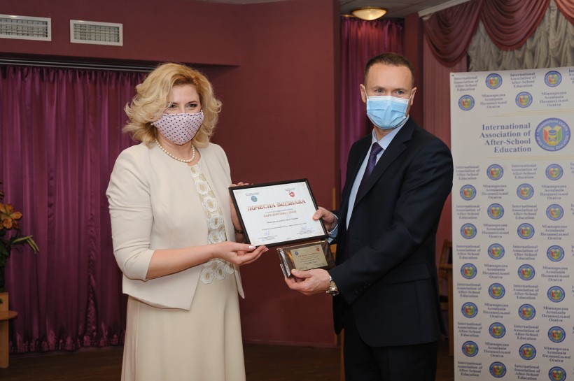 МОН підтримує розвиток державно-приватного партнерства у сфері позашкільної освіти, – Сергій Шкарлет