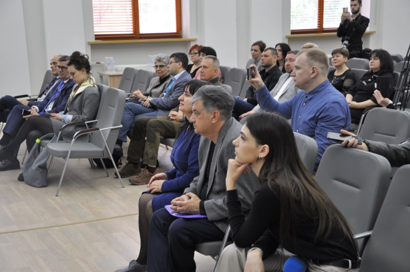 With the support of the EU and the Republic of Korea, UNICEF Granted 10,000 tablets and laptops to Ukrainian schoolchildren