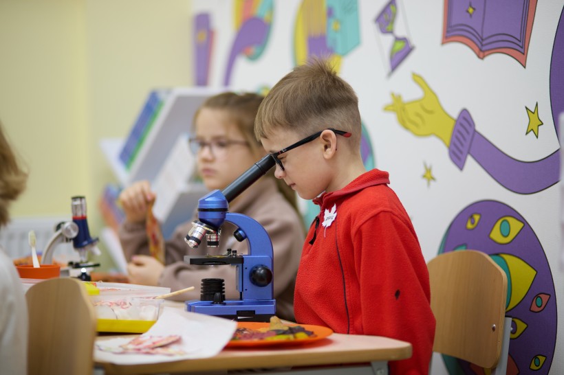 П’ять років у статусі державної установи: як Школа Супергероїв змінює лікарняну освіту в Україні