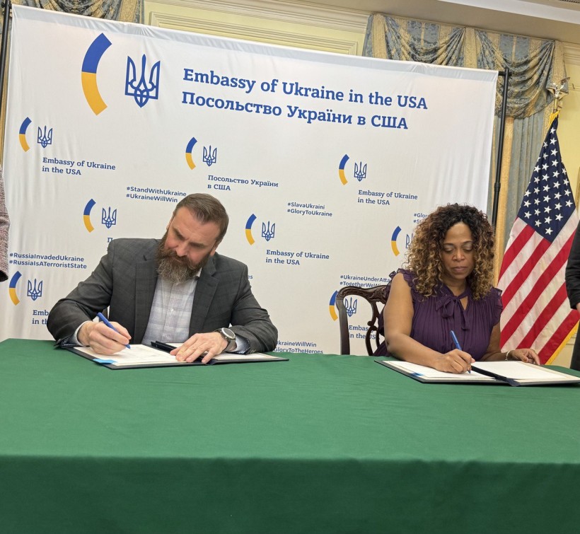 Осучаснюємо наукову освіту разом зі Смітсонівським інститутом