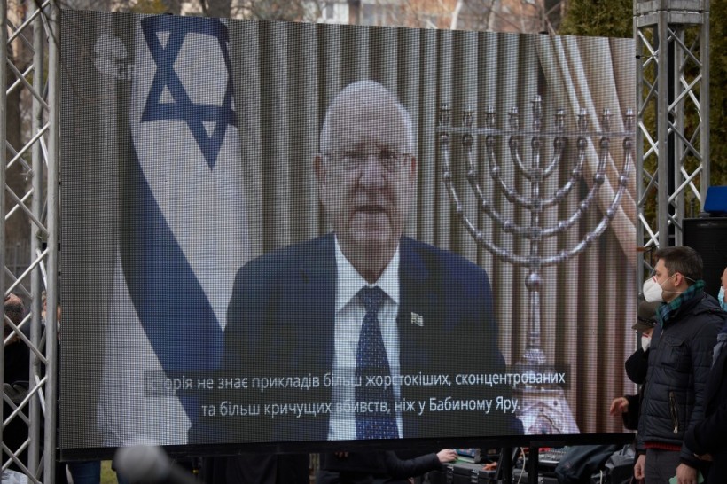 Президент України взяв участь у відкритті інсталяції до Міжнародного дня пам’яті жертв Голокосту біля будівлі МОН