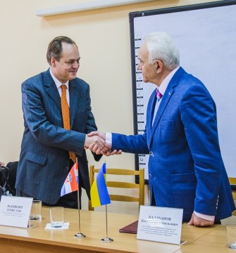 Посол Хорватії в Україні зустрівся зі студентами Маріупольського держуніверситету