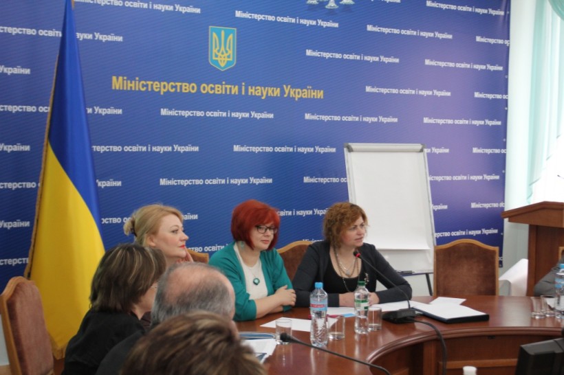 Круглий стіл з питань свідомого батьківства
