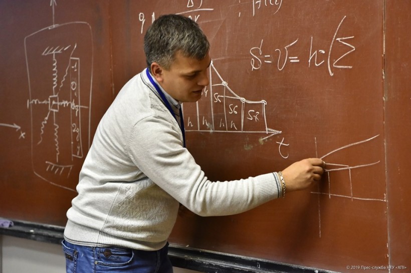 Учителі та школярі 6 регіонів країни долучилися до STEMCamp for educators  у ХПІ, - він триватиме до 1 листопада