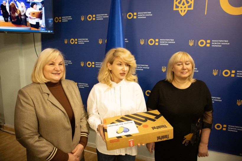 10 освітнім хабам передано сучасне обладнання для створення навчальних матеріалів