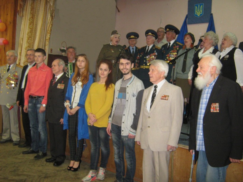 Студенти-волонтери Київського університету права Національної академії наук України привітали ветеранів війни