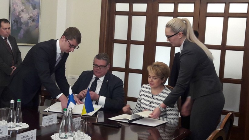 Підписано угоду між Україною та Фінляндією щодо підтримки Нової української школи