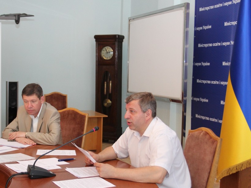 У МОН відбулося засідання Громадської ради з питань співпраці з церквами та релігійними організаціями при МОН